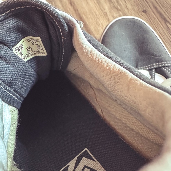 VANS - Picture 7 of 7